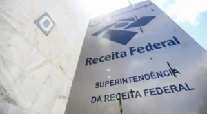 Os servidores pedem ao governo o pagamento de uma gratificação associada à produtividade. | Foto: Reprodução/Internet