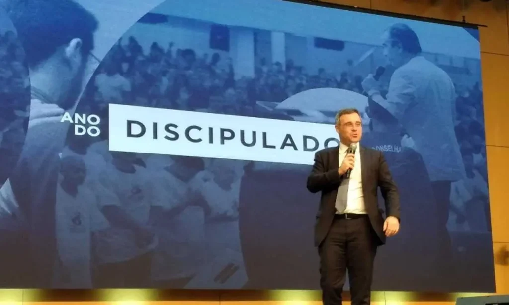 “Eu vim na igreja certa: Assembleia de Deus Vitória em Cristo”, discursou em agradecimento pela vitória | Foto: reprodução
