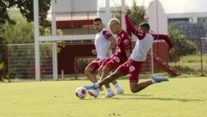 Segundo o diretor de futebol, o Tigre manteve 80% do elenco de 2021 | Foto: Douglas Monteiro/Vila Nova FC