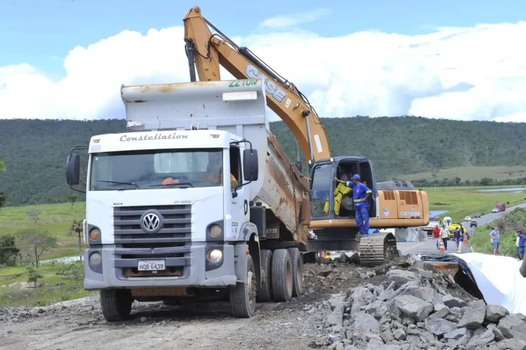 Abertura ocorre um dia antes do previsto e funciona no sistema pare e siga, com reforço na sinalização para segurança dos usuários | Foto: Goinfra