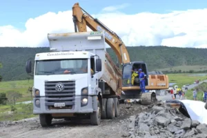 Abertura ocorre um dia antes do previsto e funciona no sistema pare e siga, com reforço na sinalização para segurança dos usuários | Foto: Goinfra