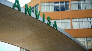 A Anvisa e os conselhos de saúde devem permanecer em diálogo para a definição de outras diretrizes | Foto: Reprodução/Agência Brasil