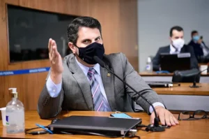 O relator do projeto na CCJ é o senador Marcos do Val (Podemos-ES), que defende a aprovação da matéria | Foto: reprodução