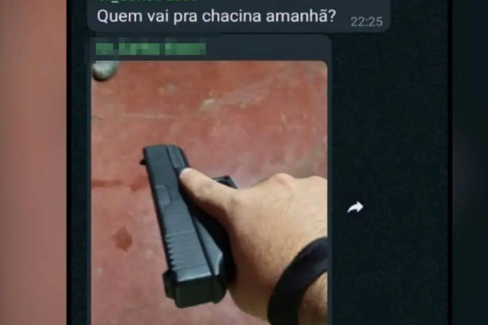 A Polícia Militar foi até a caso do estudante e descobriu que, na verdade, se tratava de uma arma de brinquedo | Foto: Reprodução