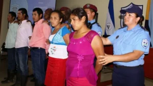 Uma "revelação divina" levou a mulher de 25 anos a ser amarrada e queimada viva em suposta tentativa de exorcismo | Foto: reprodução