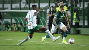 Com um gol de Vinícius (foto) e outro de Apodi, o Goiás derrotou o Morrinhos por 2 a 0, na Serrinha | Foto: Rosiron Rodrigues/Goiás EC