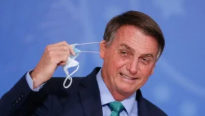 Bolsonaro revoga decreto que criou comitê de enfrentamento ao coronavírus