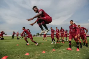 O zagueiro Wanderson deve ser um dos titulares do Atlético contra o Goiatuba | Foto: Bruno Corsino/Atlético-GO