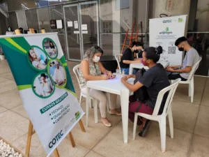 Além de oportunidades para entrar no mercado de trabalho, evento fará inscrição em cursos de capacitação e emissão de documentos | Foto: Divulgação/Joana Dark