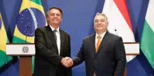 Bolsonaro disse que considera a Hungria um grande pequeno irmão, afirmando que as duas nações têm em comum "comunhão de valores" | Foto: Reprodução