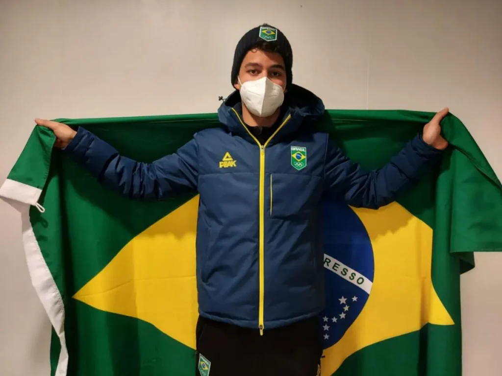 Esquiador de 19 anos foi o primeiro brasileiro a disputar quatro provas numa única edição de inverno e bateu o recorde de pontos do Brasil no cross-country em Jogos Olímpicos | Foto: Leonardo Hirao/COB