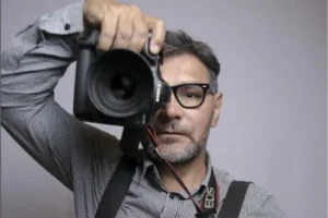 Dida Sampaio, aos 53 anos, deixou o fotojornalismo mais pobre sem seu olhar atento para os poderes | Foto: Reprodução