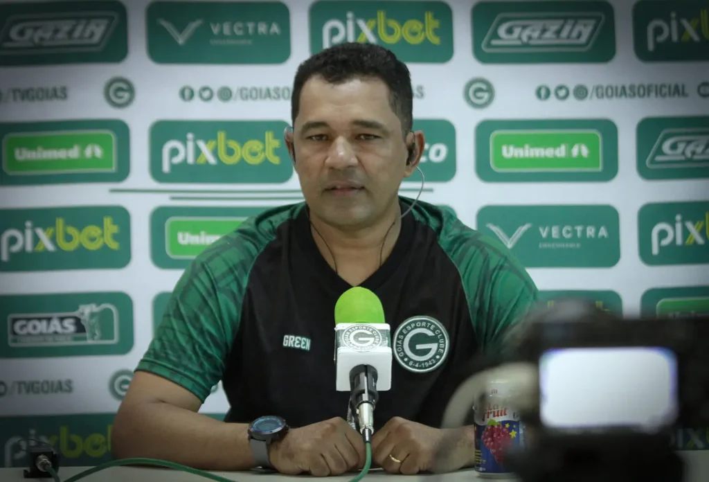 Treinador falou também sobre a Copa do Brasil, em que o Goiás estreia no dia 1º de março, fora de casa | foto: Rosiron Rodrigues / Goiás EC