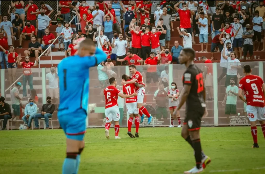Atacante ressaltou importância de vitória em clássico, onde marcou o terceiro gol na vitória por 3 a 2, no OBA | foto: Roberto Corrêa /Vila Nova F.C.