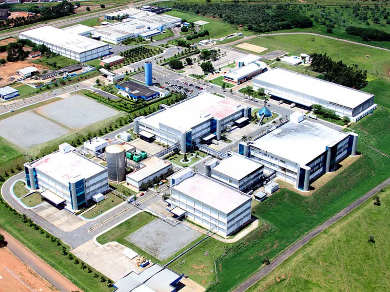 Os salários variam de acordo com a média do mercado de trabalho, mas, segundo a empresa, são oferecidos diversos benefícios ao trabalhador | Foto: Reprodução