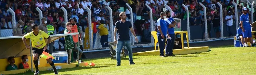 Treinador já soma quatro jogos pela equipe, sendo três empates e uma vitória; ele volta a enfrentar o Goiás no Goianão | foto: Comunicação Morrinhos
