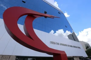 Além de crime, exercício ilegal da profissão prejudica o regular funcionamento do Poder Judiciário e principalmente o cidadão. | Foto: Reprodução