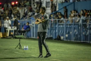 Na visão de Claudinei, o Colorado tem evoluído no Campeonato Goiano e isso o deixa satisfeito | Foto: Roberto Corrêa/Vila Nova FC