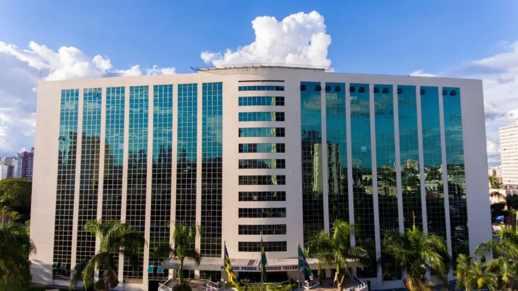 Proposta aprovada pela Assembleia Legislativa contempla criação de duas secretarias. | Foto: Secom