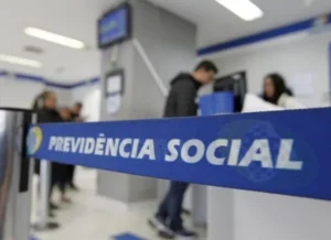 Se antes o beneficiário é que tinha de ir anualmente ao banco para provar que estava vivo, a partir deste ano será o próprio INSS que fará a checagem | Foto: Reprodução