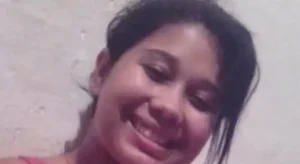 Dias após a mãe morrer, filha cai de brinquedo em parque de diversões e vai a óbito