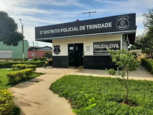 Polícia vê inconsistência em caso de namorada que atirou em bombeiro