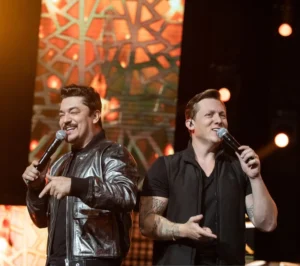 Além dos aplicativos de áudio, a dupla bomba no YouTube, com mais de 1,34 milhão de inscritos | Foto: Divulgação