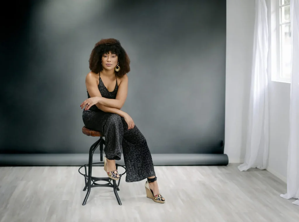 Nascida e criada na periferia carioca, artista é uma das protagonista de 'Alegria', um dos espetáculos de maior sucesso mundial| Foto: Divulgação