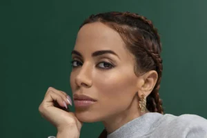 Em desabafo nos stories do Instagram, Anitta afirmou ter tido cuidado ao avisar e declarou que eles já conhecem o seu desgosto por "penetras | Foto: Reprodução