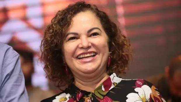 Depois de perder eleição para deputada, primeira-dama da capital ganha cargo com vencimentos de R$17 mil | Foto: Reprodução