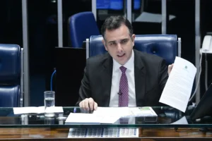 Após impasse, decisão foi tomada pelo presidente do Senado. | Foto: Senado