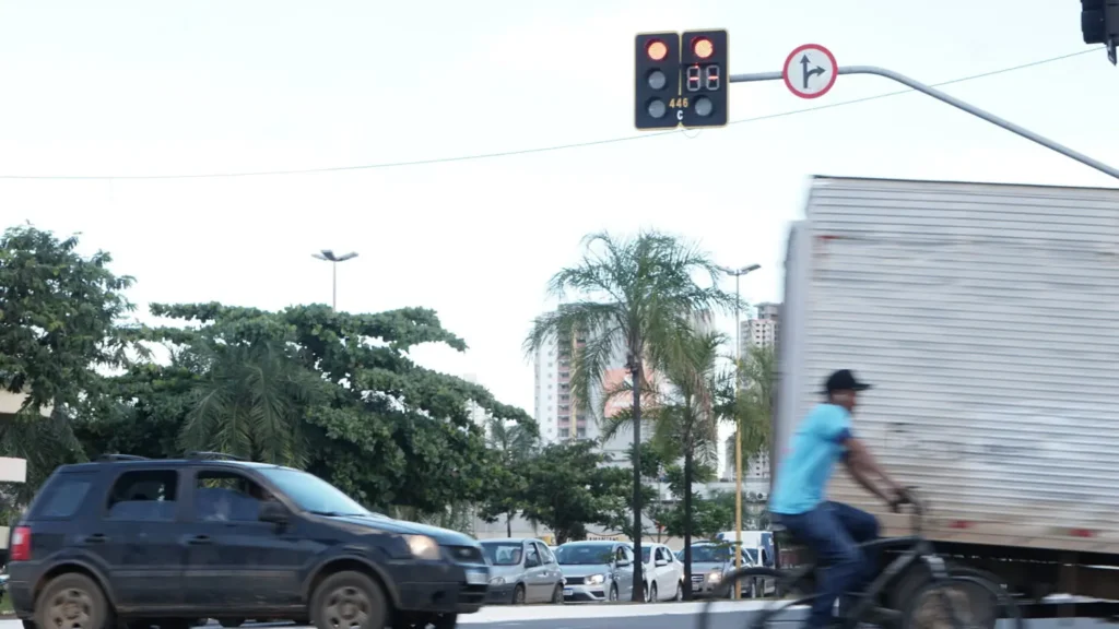 Pesquisa revela que a capital é a 4ª cidade do Brasil com maior número de bicicletas, mas esta demanda ainda enfrenta muitos desafios. | Foto: Anna Letícia / O Hoje