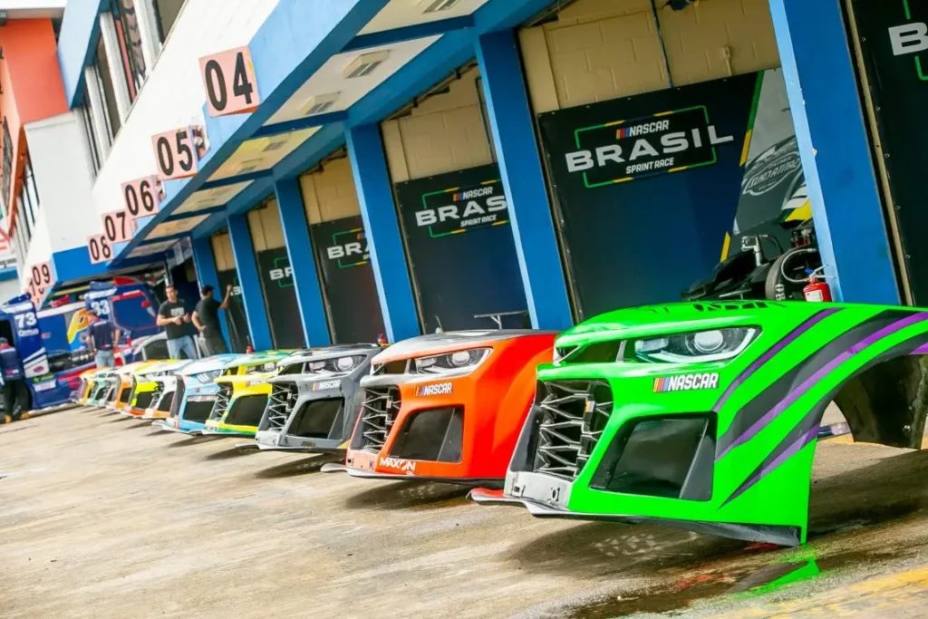 Abertura da temporada do automobilismo nacional terá quatro corridas no Autódromo Internacional Ayrton Senna (Foto: Luciano Santos/SigCom)