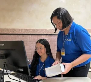 Os estudantes com idade entre 14 e 21 anos completos no momento da contratação podem se candidatar ao programa | Foto: Divulgação