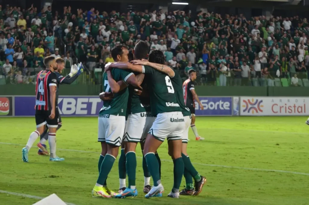 No Estádio Hailé Pinheiro, o Goiás derrotou o Anápolis por 3 a 0 | Foto: Afonso Cardoso