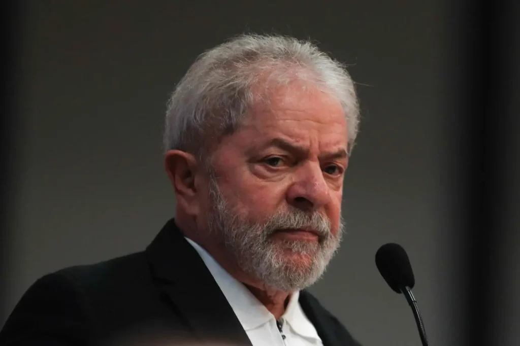 Ex-Presidente Luiz Incio Lula da Silva particpa do Seminário sobre Educaçao Pública Desenvolvimento e Soberania Nacional, no CICB. Brasília, 09-10-2017. Foto: Sérgio Lima/PODER 360