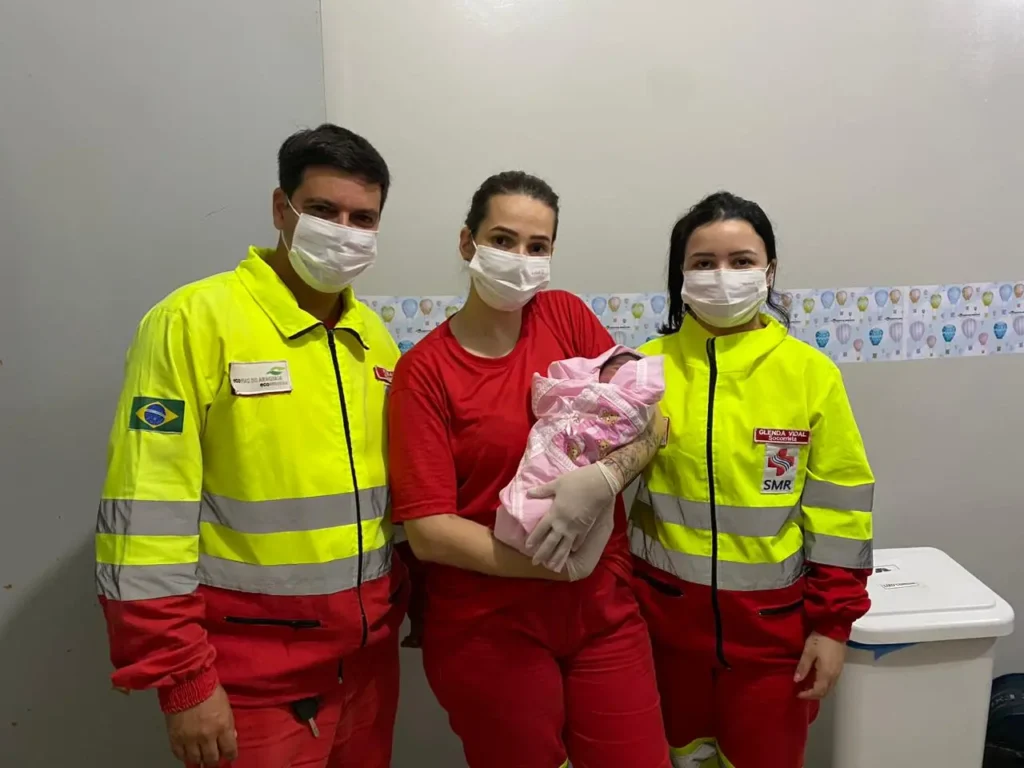 Parto de Vitória Lorena começou em ônibus que seguia de Goiânia para Belém. | Foto: Divulgação
