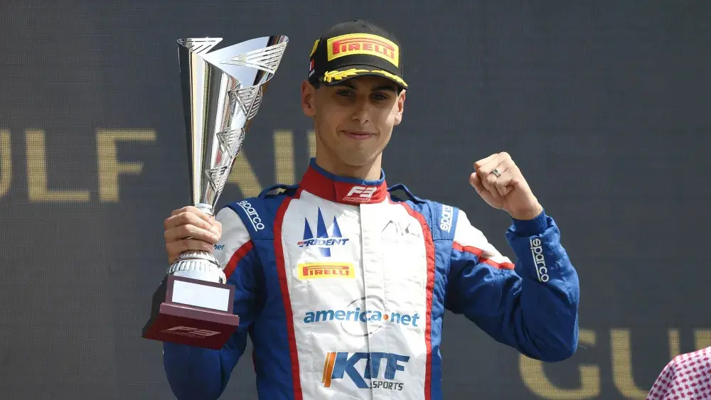 A temporada 2023 começou bem para Gabriel Bortoleto, que venceu a corrida principal da etapa de estreia da F3, no Bahrein (Foto: Divulgação FIA F3)