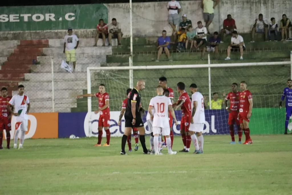 No Estádio José Olímpio da Rocha, o Vila Nova empatou em 1 a 1 com o Real Noroeste | Foto: Fernando Brito/Vila Nova FC