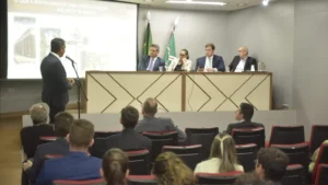 O evento foi organizado e mediado pelo vereador Lucas Kitão (PSD) e discutiu pontos do Projeto de Lei 352/2022, de autoria do Paço Municipal | Foto: Divulgação