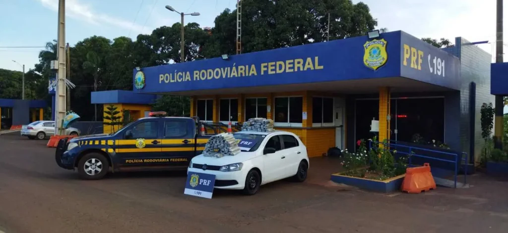 Motorista é preso com mais de 100 kg de maconha em Jataí