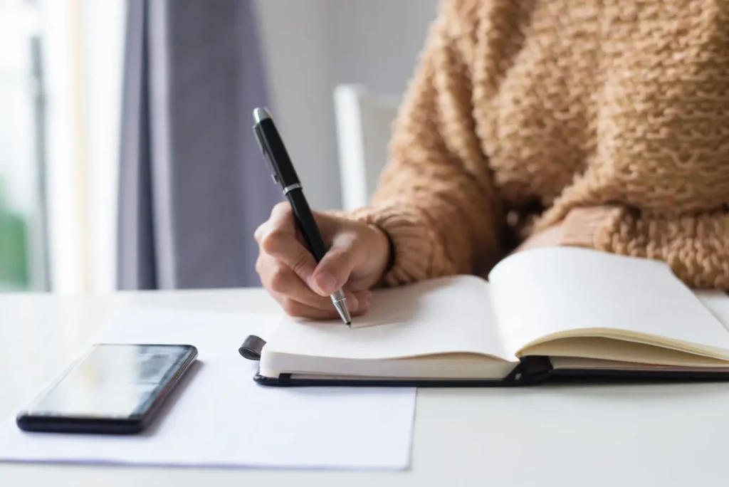 A prática de Journaling pode melhorar sua qualidade de vida | Foto: Freepik