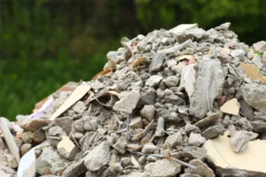 entulho-restos-de-construcao-civil|