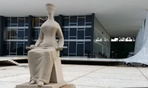 Mesmo depois de encontro com Caiado, ministro André Mendonça votou por manutenção de liminar que proíbe “taxa do agro” | Foto: