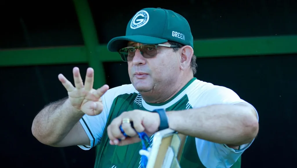 Após empate sem gols na estreia da Sul-Americana, técnico do Goiás diz que não se sente pressionado no cargo (Foto: Rosiron Rodrigues/Goiás EC)