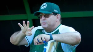 Após empate sem gols na estreia da Sul-Americana, técnico do Goiás diz que não se sente pressionado no cargo (Foto: Rosiron Rodrigues/Goiás EC)