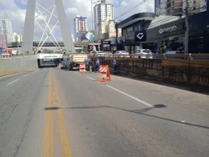 Na época, tanto a trincheira quanto o elevado do viaduto foram interditados para vistoria