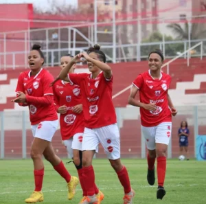 Com gol de pênalti no apagar das luzes, Vila Nova conquista os três pontos no Brasileirão Feminino A2 (Foto: Comunicação Vila Nova)