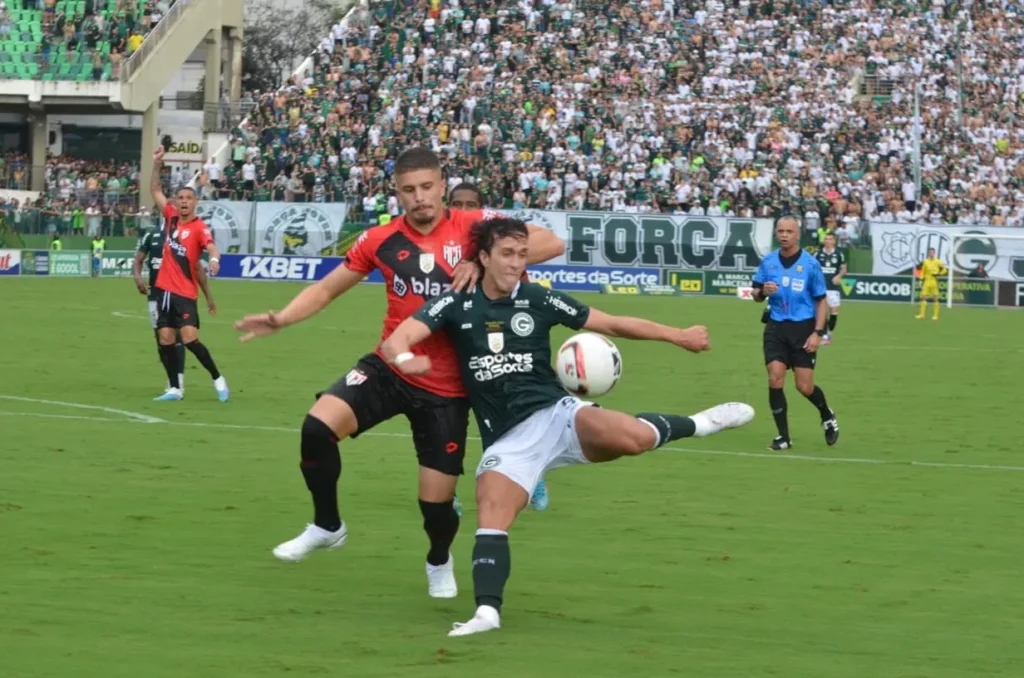 Nos pênaltis, o Atlético Goianiense derrotou o Goiás e conquistou seu bicampeonato goiano | Foto: Afonso Cardoso