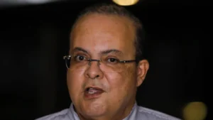 Agora, Ibaneis faz o caminho de volta, reconstruindo seu protagonismo político paulatinamente. | Foto: Sérgio Lima/Poder360